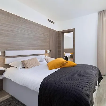 Villa Modern Damian With Jacuzzi Near Porec Rajki