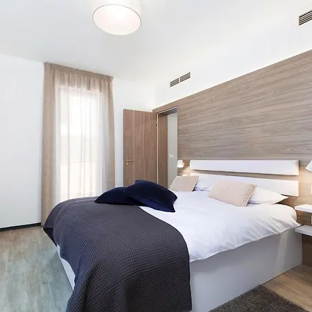 Villa Modern Damian With Jacuzzi Near Porec