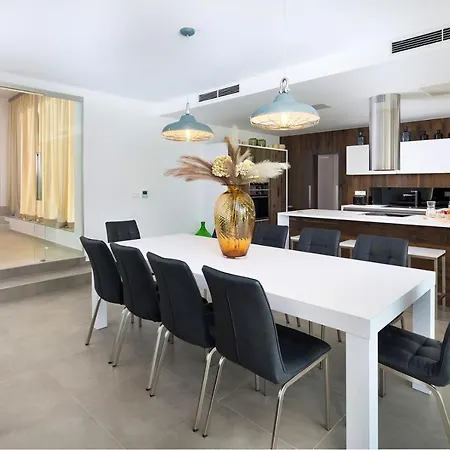 Modern Damian With Jacuzzi Near Porec Villa *