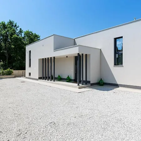 Modern Damian With Jacuzzi Near Porec * Rajki