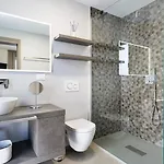 Modern Damian With Jacuzzi Near Porec Rajki