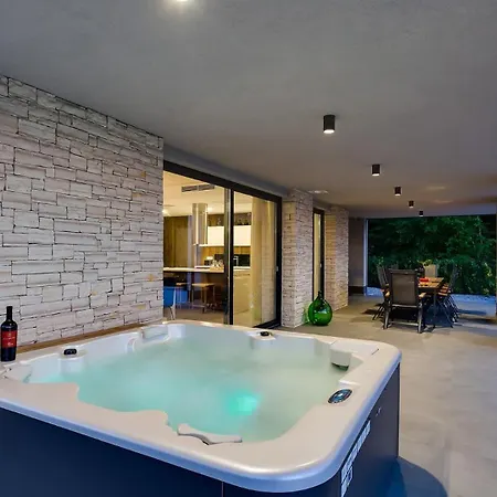 Modern Damian With Jacuzzi Near Porec Villa