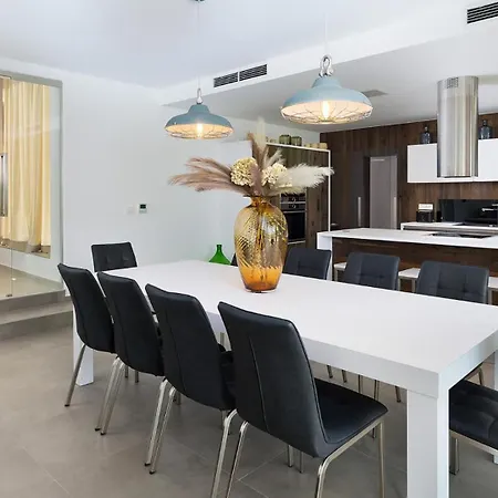Modern Damian With Jacuzzi Near Porec Villa *